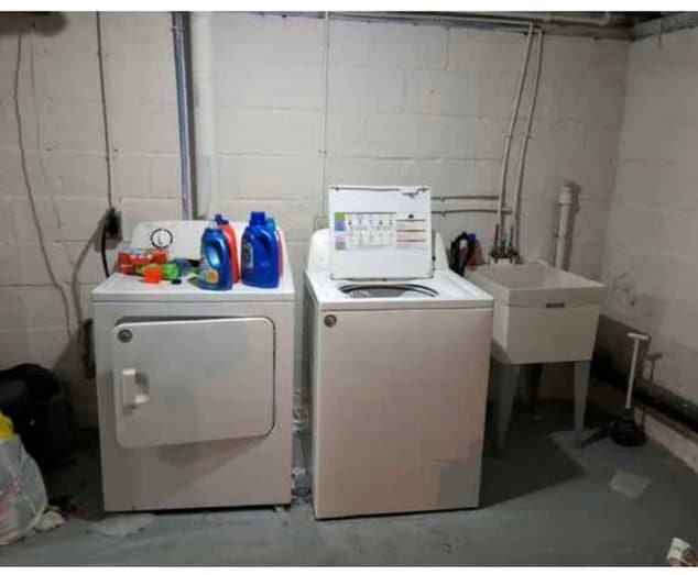 Laundry - 303 Ellis St