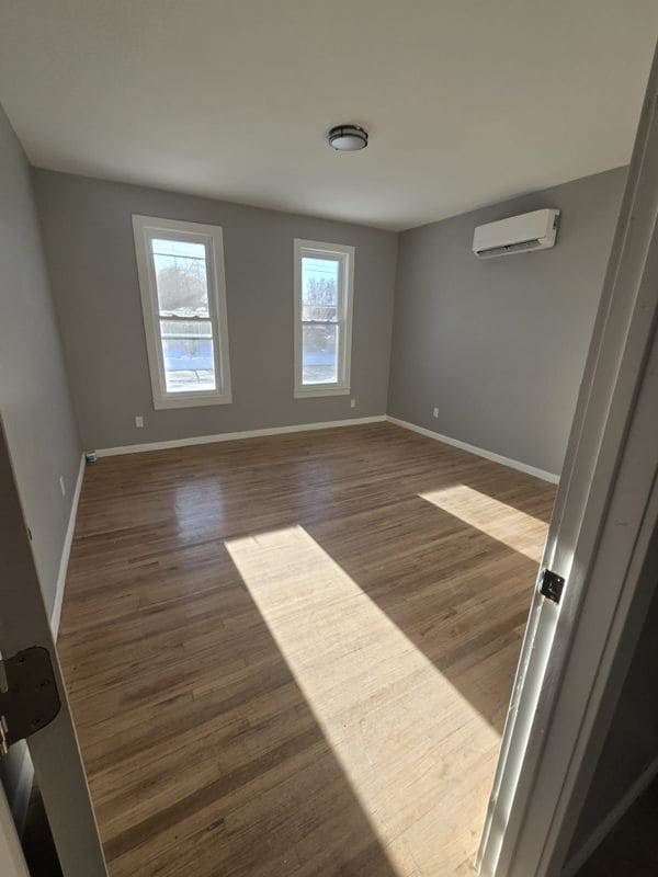 Building Photo - 715 Junction St