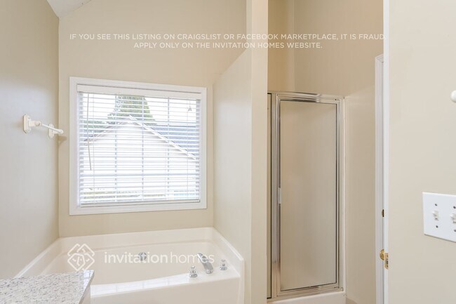 Building Photo - 2905 Meadow Gate Way