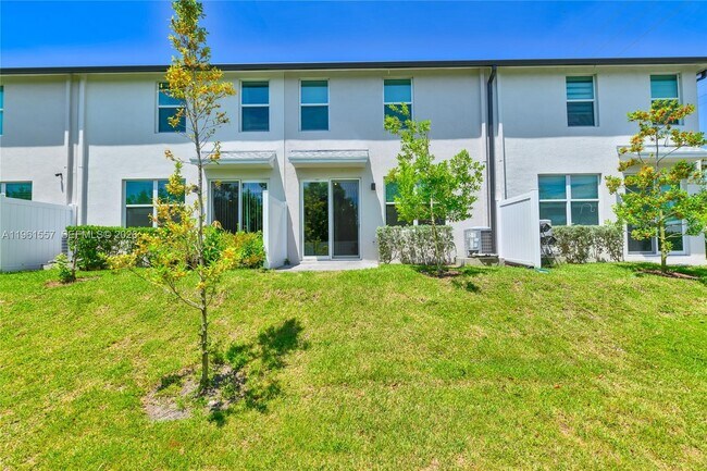 Building Photo - 3506 Joshua Tree St