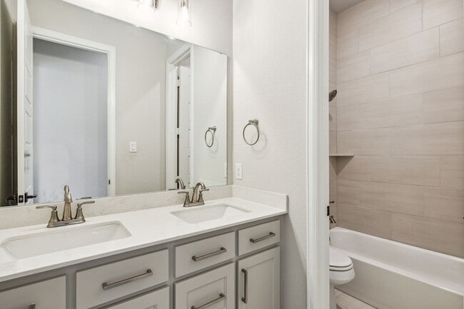 Building Photo - 2232 Grey September St