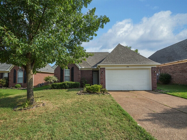 Primary Photo - 3 Bedroom, 2 Bath Near Whitten and Dexter