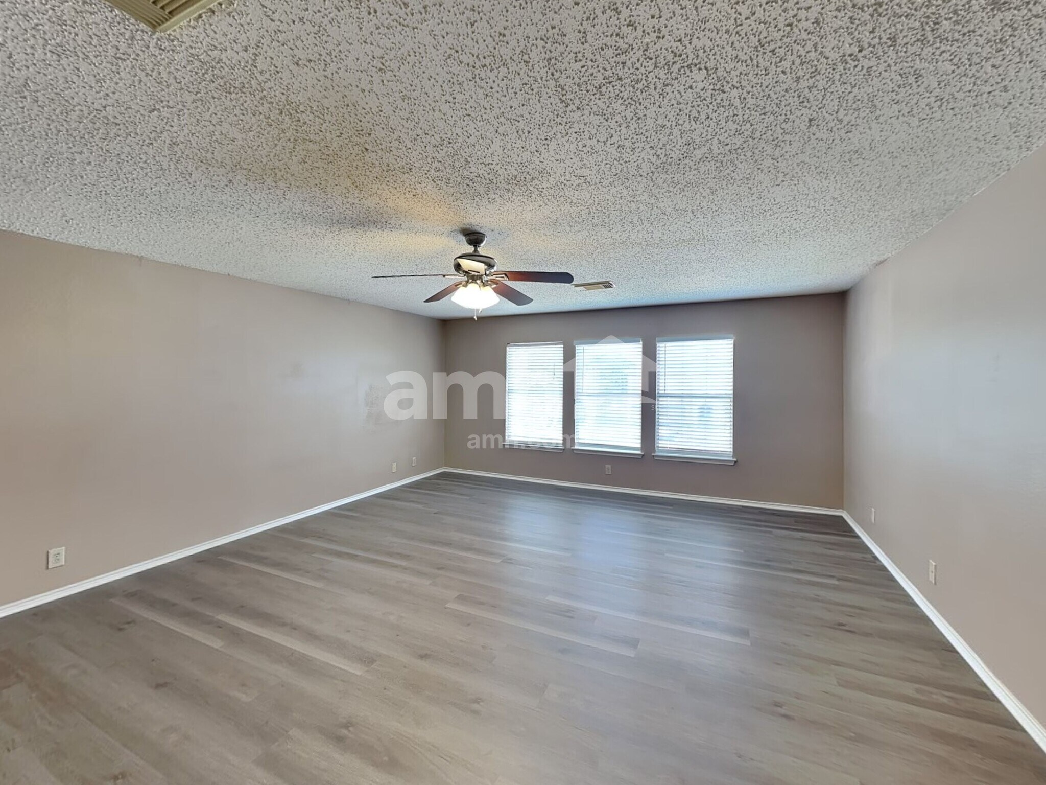 Building Photo - 769 Willow Crossing