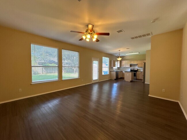 Building Photo - Charming 3BR Home with Modern Comforts and...