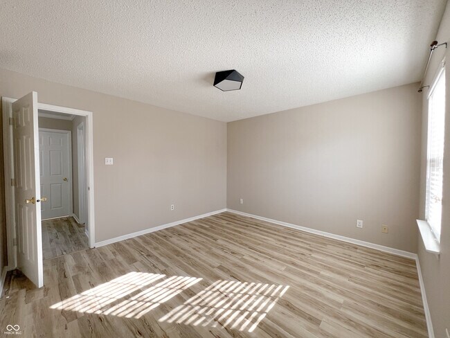 Building Photo - 14243 Holly Berry Cir