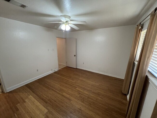 Building Photo - 8823 Cefalu Dr