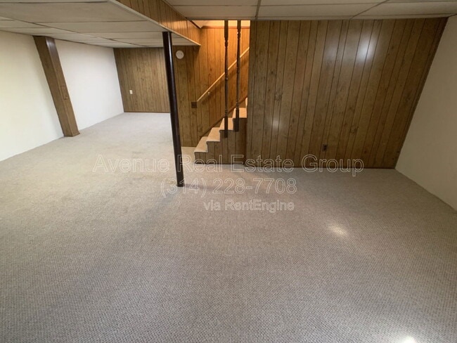 Building Photo - 858 Hazelvalley Dr