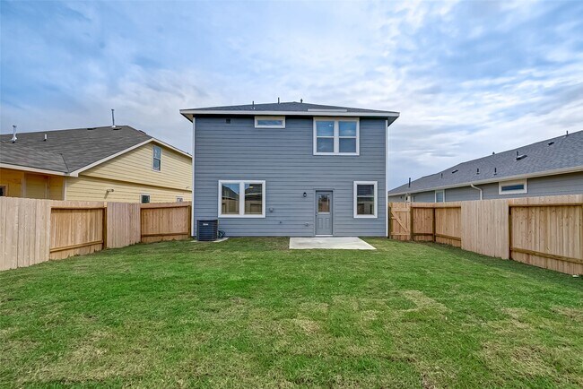 Building Photo - 21450 Holly Heights Rd