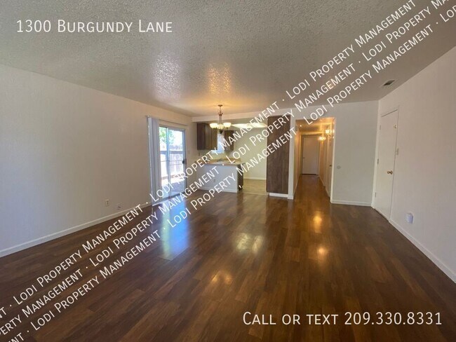 Building Photo - 1300 Burgundy Ln