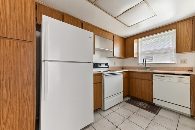 Building Photo - 12467 Westhampton Cir