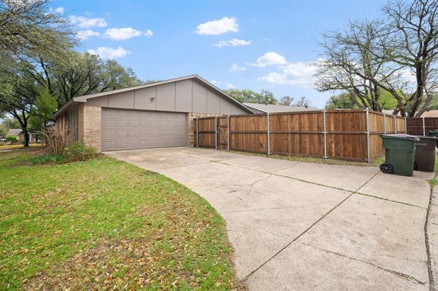 Building Photo - 3817 Yosemite Dr