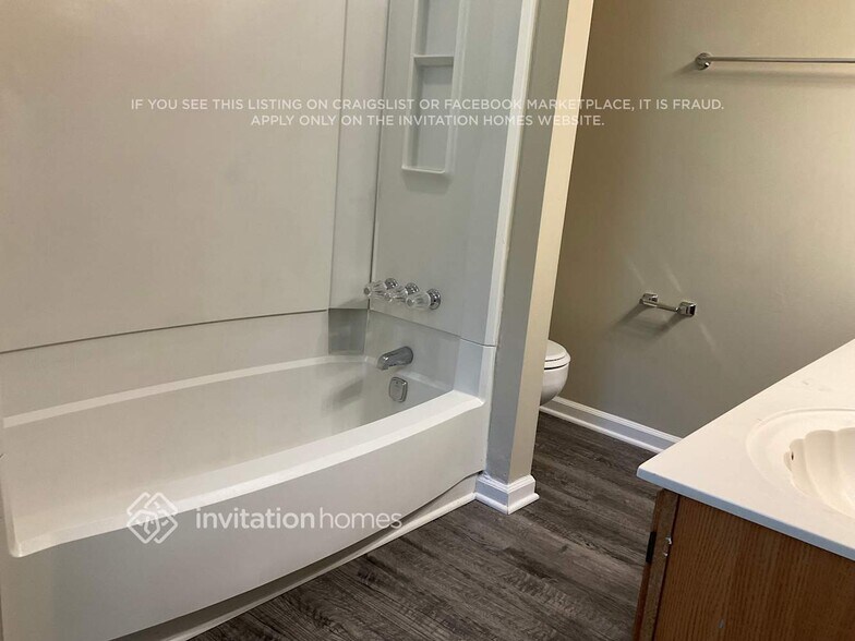 Building Photo - 1468 Barnacle St