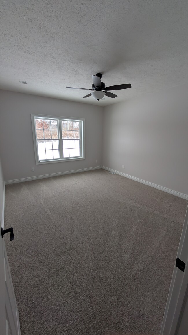 main floor bedroom - 205 Ridgeview Dr