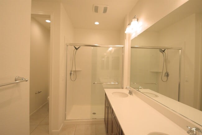 Building Photo - 5590 El Dorado Ln