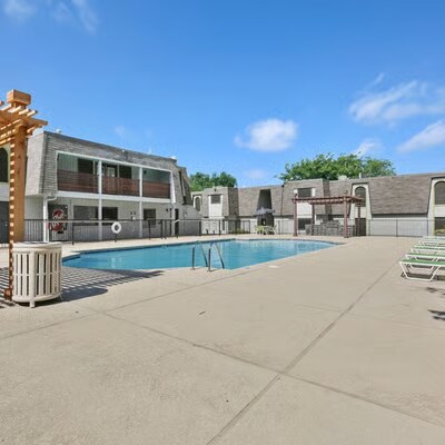 Building Photo - 3101 E Park Row Dr