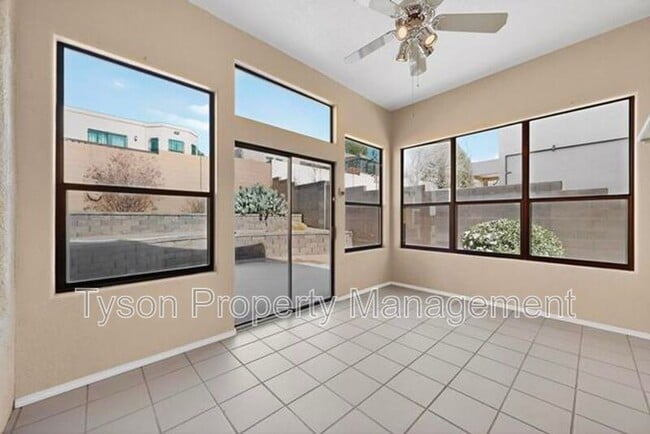 Building Photo - 13413 Summit Hills Pl NE