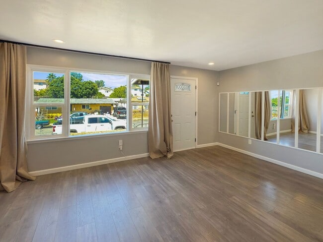 Building Photo - Spacious 4BR/2BA Home in Lemon Grove with ...