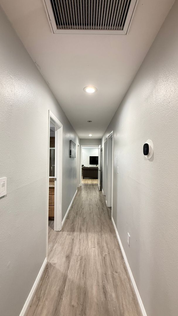 Building Photo - Furnished Ranch-Style Home with Casita – O...