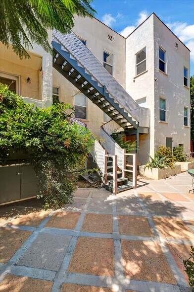 Building Photo - 458 Smithwood Dr