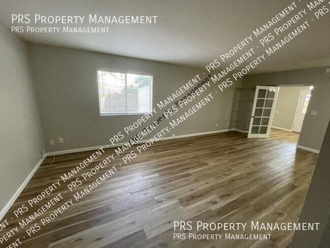 Building Photo - 3424 N Apache Cir