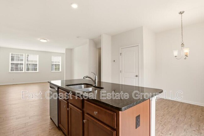 Building Photo - 202 Magellan Dr