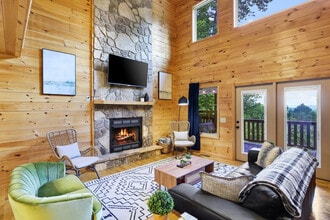 Building Photo - 437 Sheep Stomp Rd