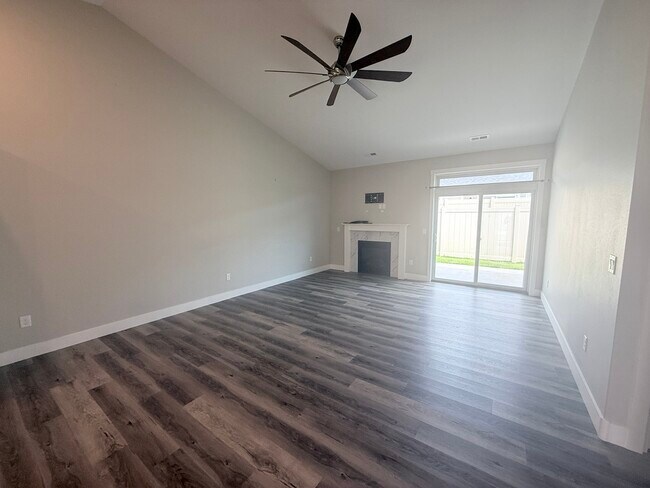 Building Photo - 6305 Absaloka Ln