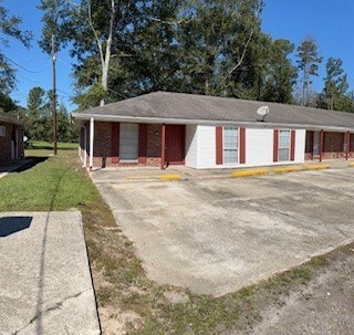 Primary Photo - 45147 Durbin Rd