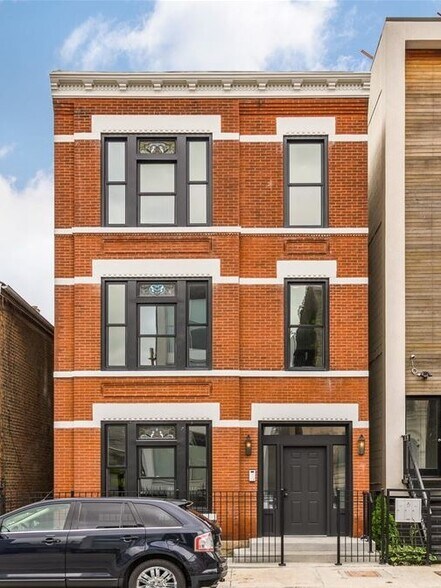 Building Photo - 1815 W Augusta Blvd