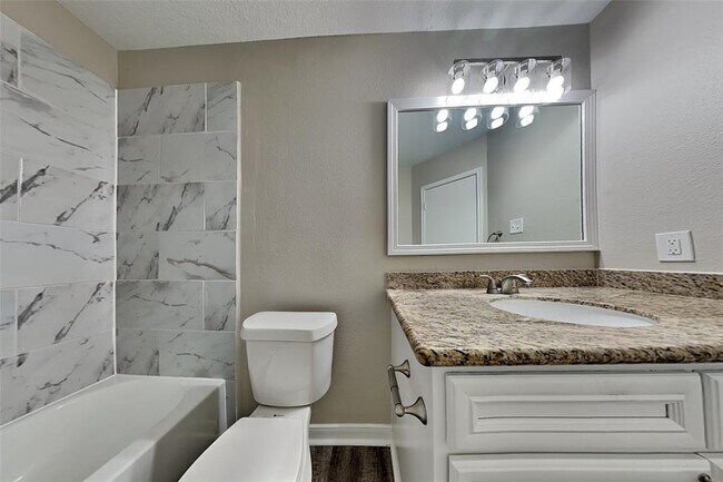 Building Photo - 7826 Spring Fern Ln