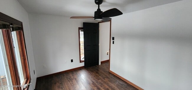 Building Photo - 1223 Weingartner Rd