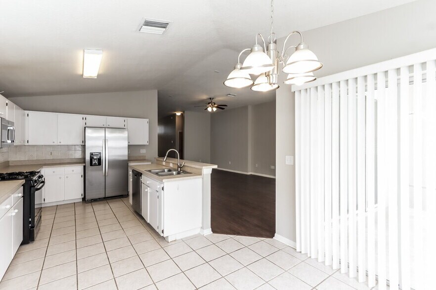 Building Photo - 1107 Crimson Clover Ln