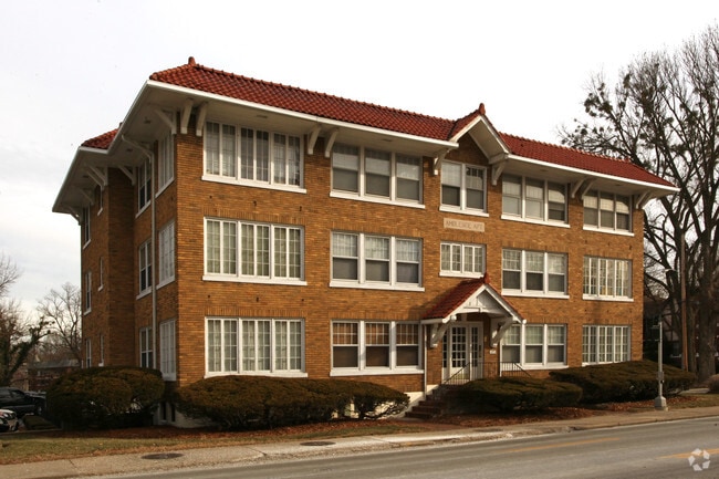 Primary Photo - Ambleside Apartment