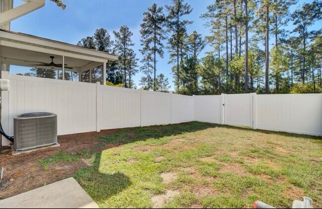 Building Photo - Meridian Cane Bay