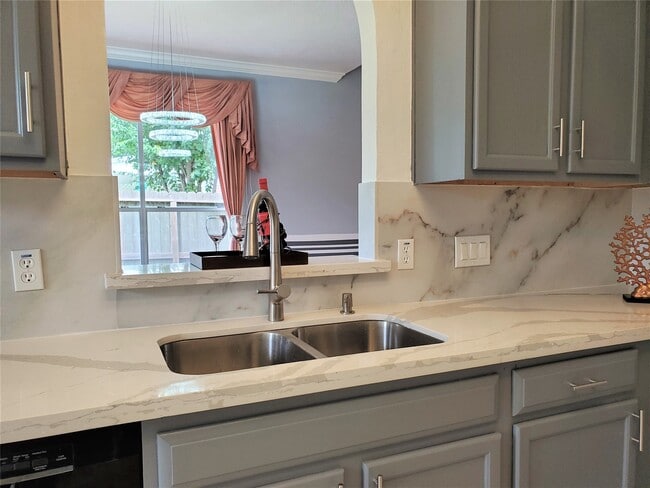 Building Photo - 21511 Westcliffe Falls Dr