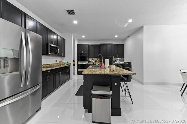 Building Photo - 7461 Moonrise Dr