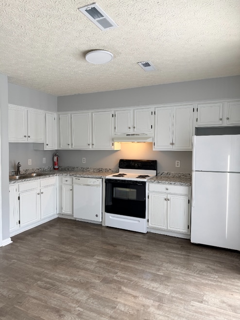 Building Photo - 22 Fonda Dr