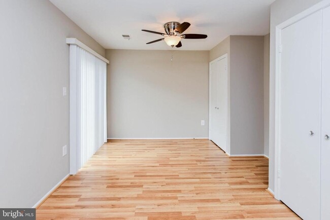 Building Photo - 15043 Cherrywood Dr
