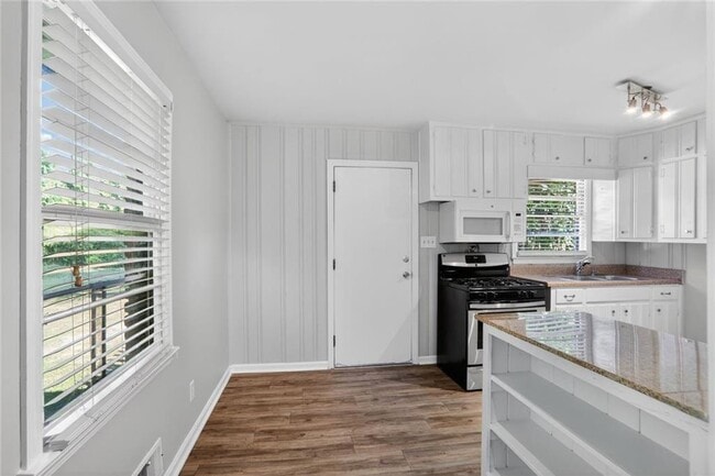 Building Photo - 3086 Caldwell Rd NE