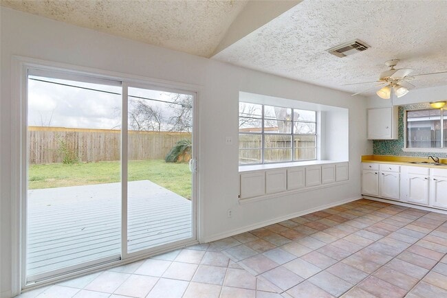 Building Photo - 2711 Heritage Colony Dr