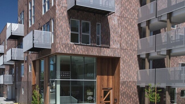 Building Photo - 868 S 5th St