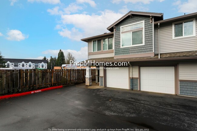 Building Photo - Cozy Second Level Unit in the Heart of Tan...