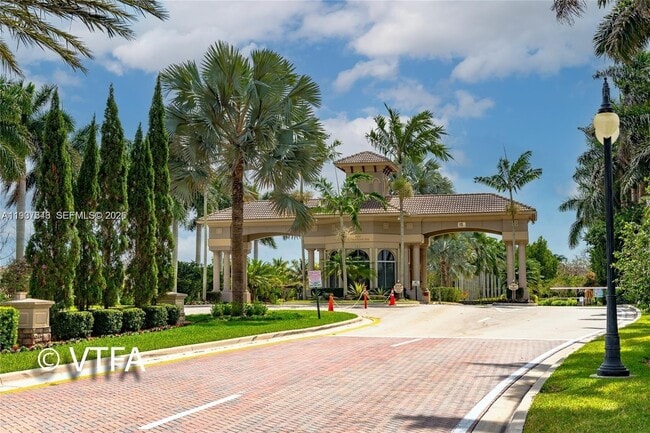 Building Photo - 19232 N Gardenia Ave