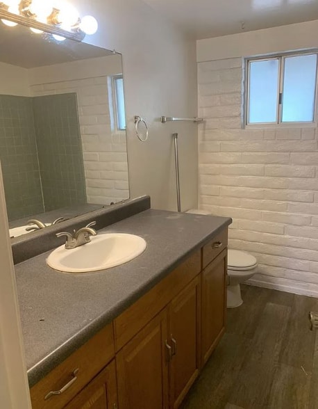 Building Photo - 2842 N Eastgate Dr