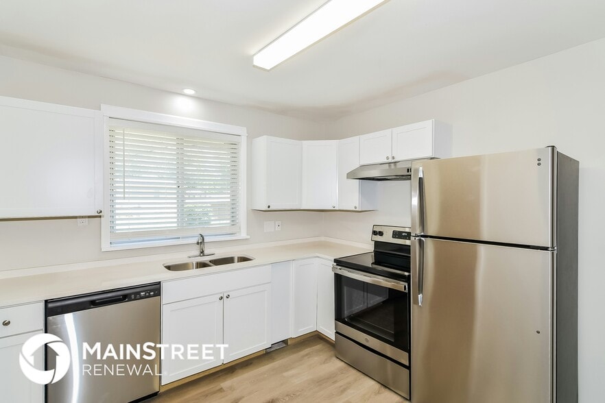 Building Photo - 8102 E 93rd Terrace