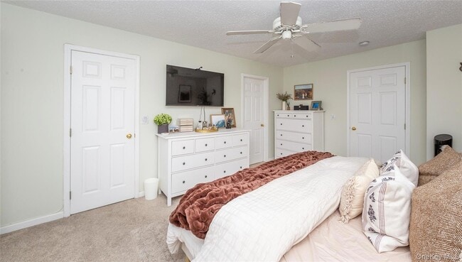 Building Photo - 3 Evergreen Way