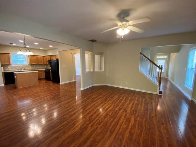 Building Photo - 3367 Harvest Ridge Ln NE