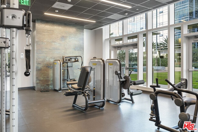 Building Photo - 877 Francisco St