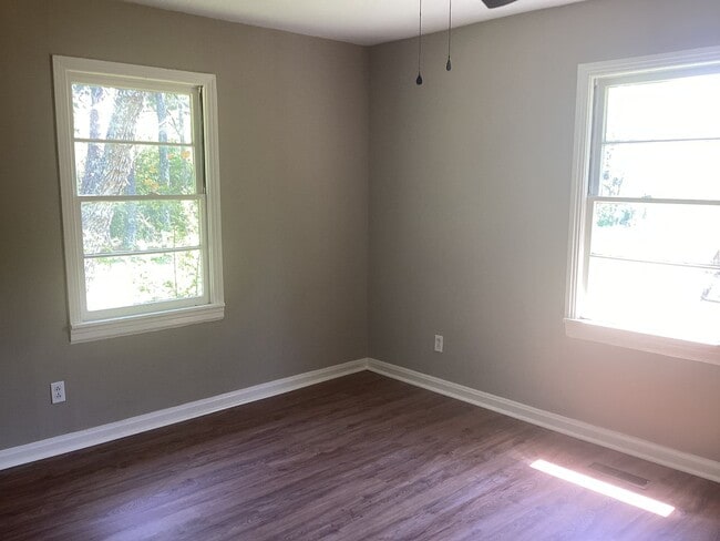 Building Photo - Newly Remodeled 3-bedroom 1 bath in North Gadsden