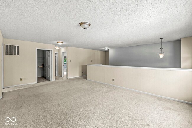 Building Photo - 5641 Buck Dr